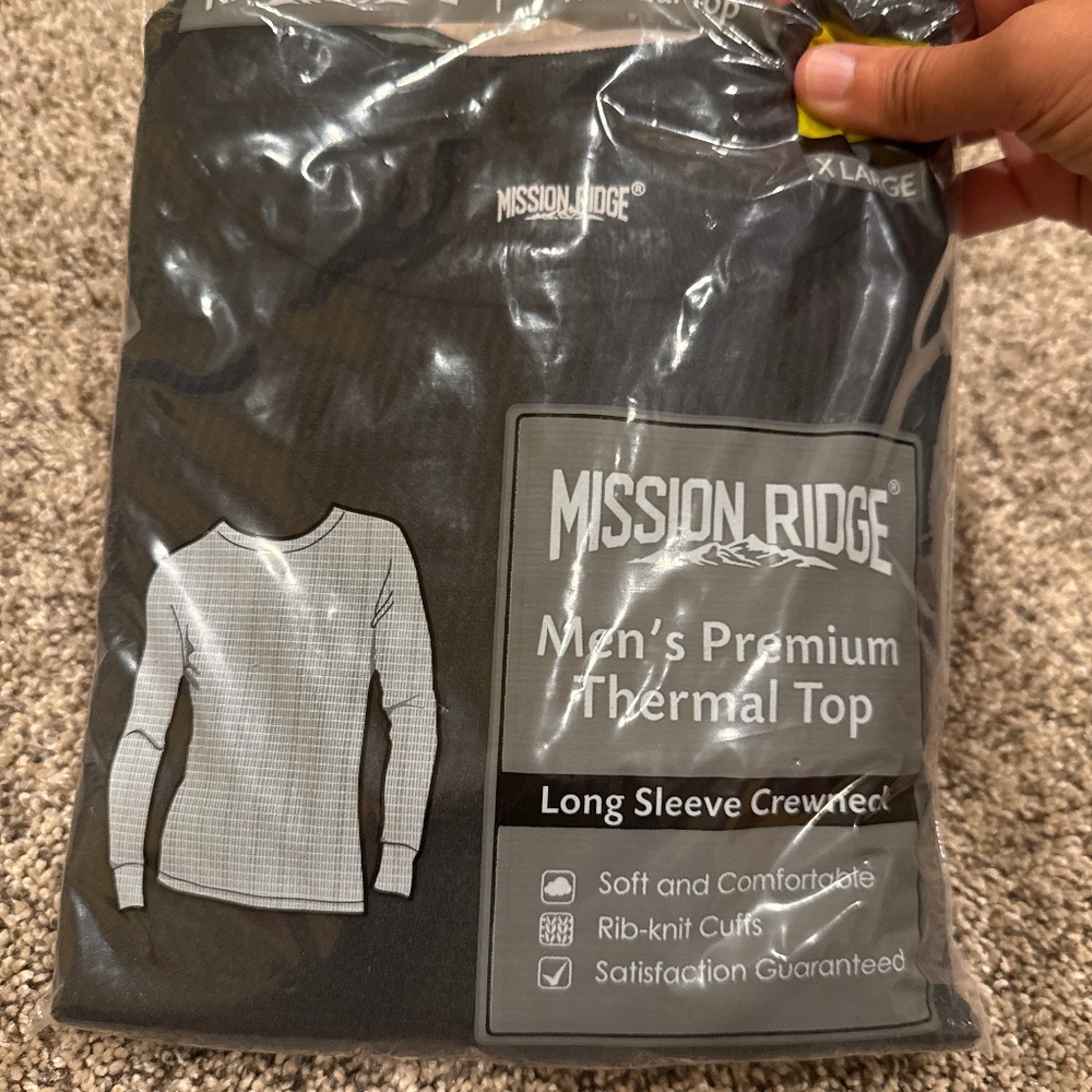 Men’s Mission Ridge Thermal top in black size XL- NEW